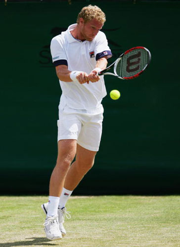 图文-男单第三轮图萨诺夫vs哈斯 标准的双反动作