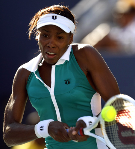 图文-美网大威力克伊万进八强 大威双反力道十足