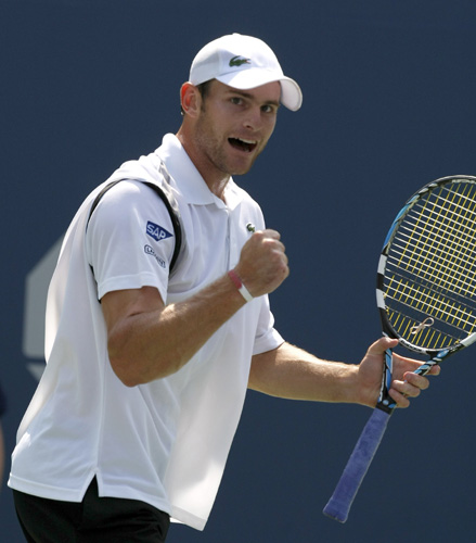 图文-罗迪克轻松晋级美网八强 罗迪克握拳庆祝晋级