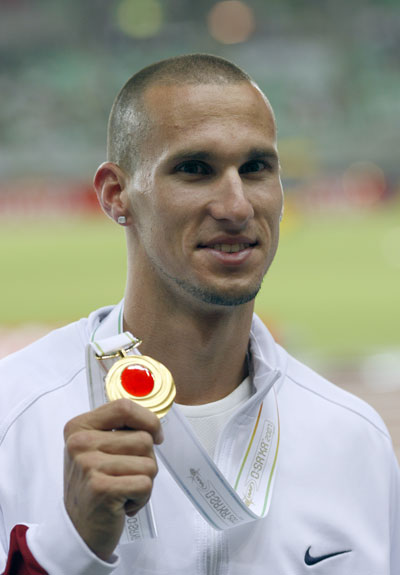 盖伊携三冠天后书历史四多金王堪称明星中的明星