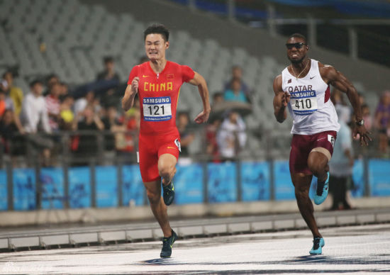 张培萌奋力冲刺